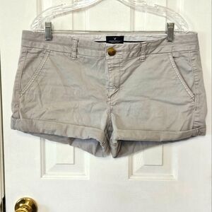 American Eagle Outfitters Women's Light Gray Midi Shorts Size 14